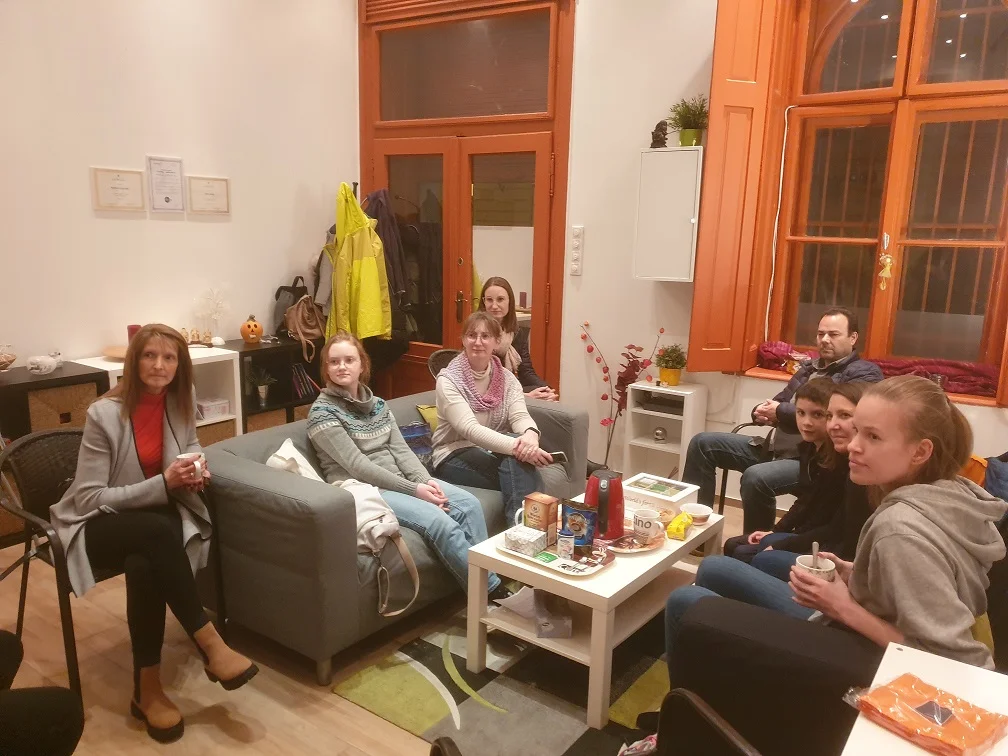 lekrinszki olga curly 01