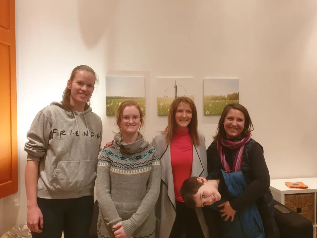 lekrinszki olga curly